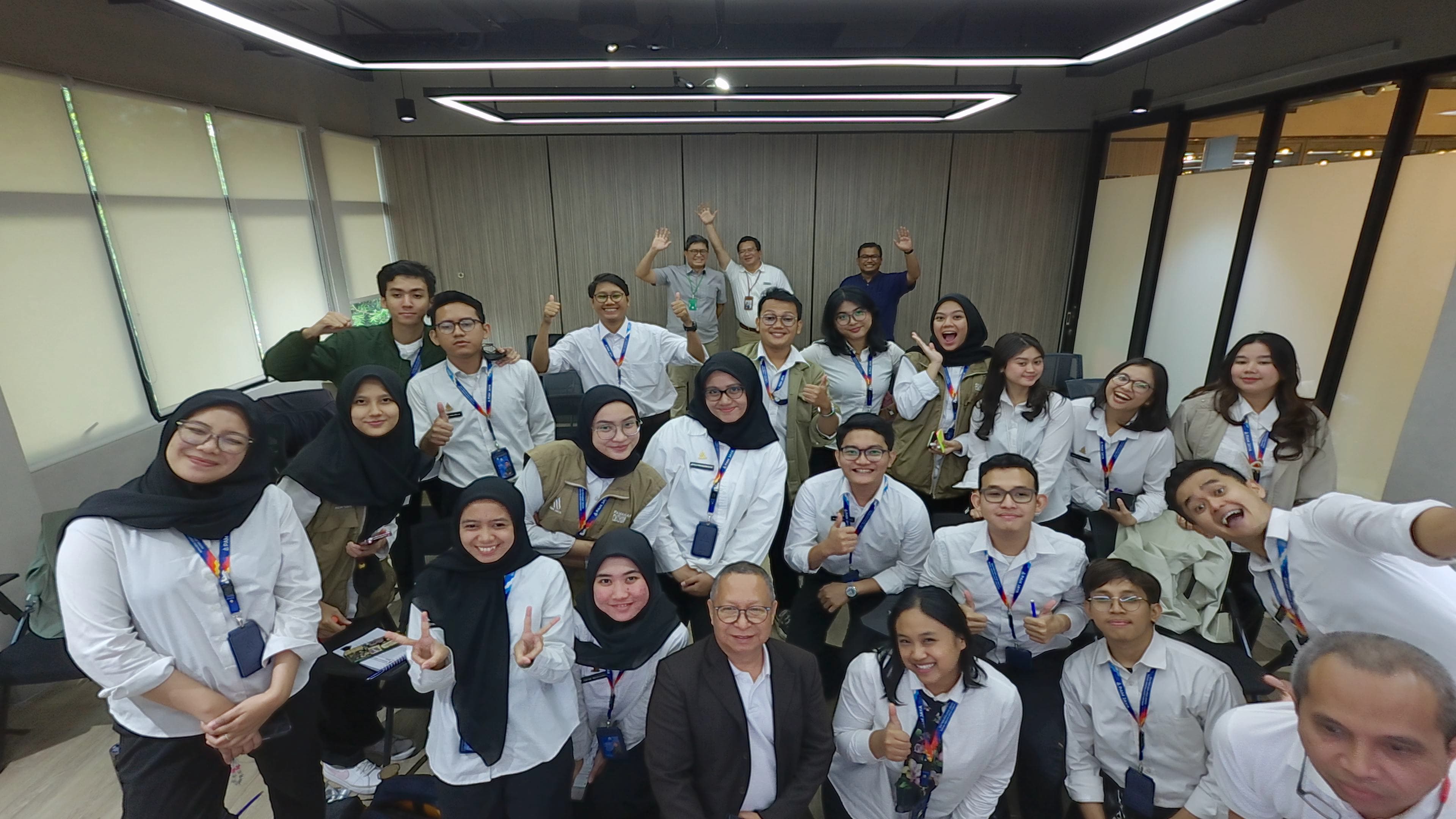 Pelatihan Basic Leadership & Creative Problem Solving Management Trainee PAM JAYA